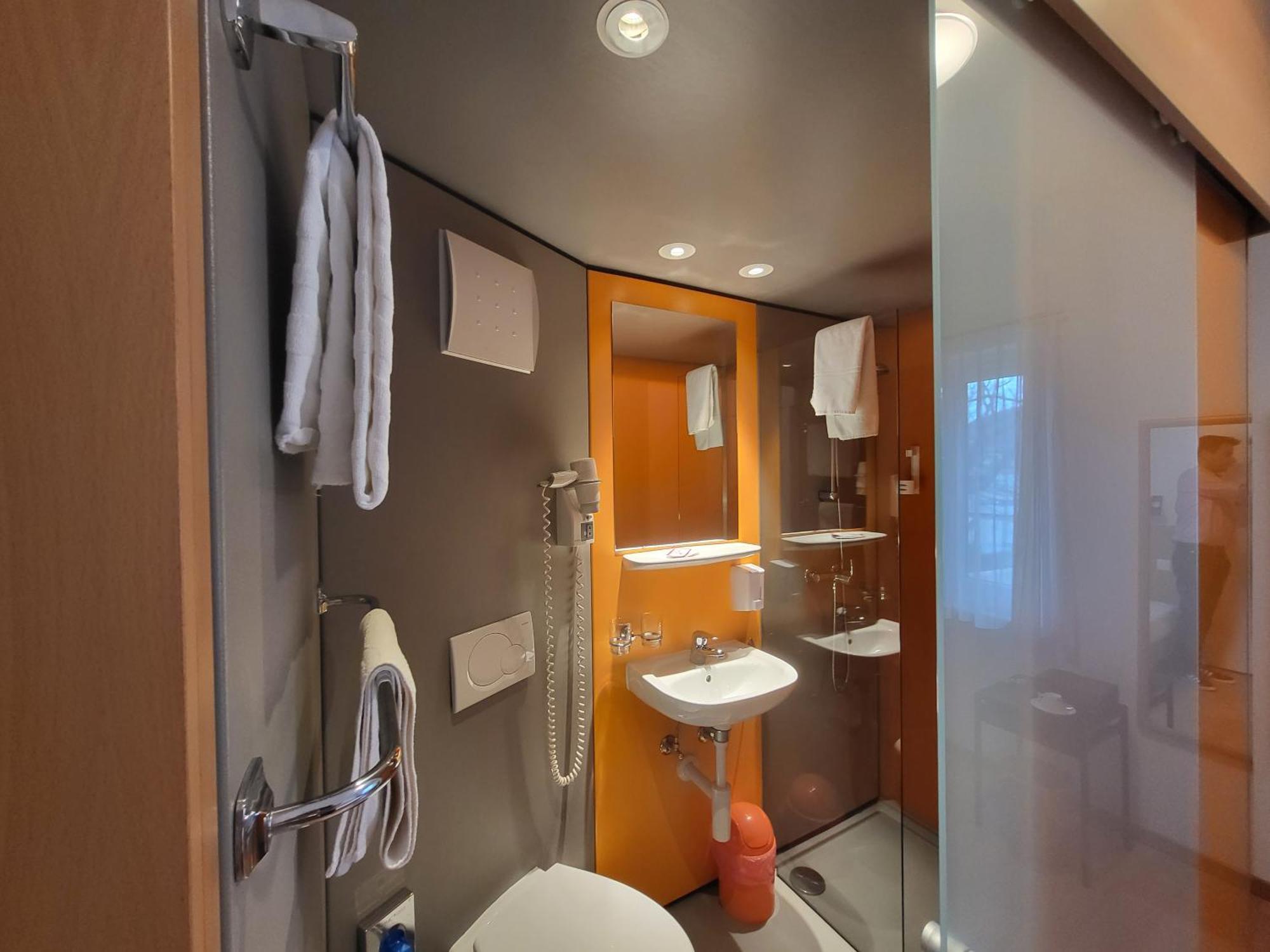 Hotel-Restaurant Eyholz Visp Bilik gambar