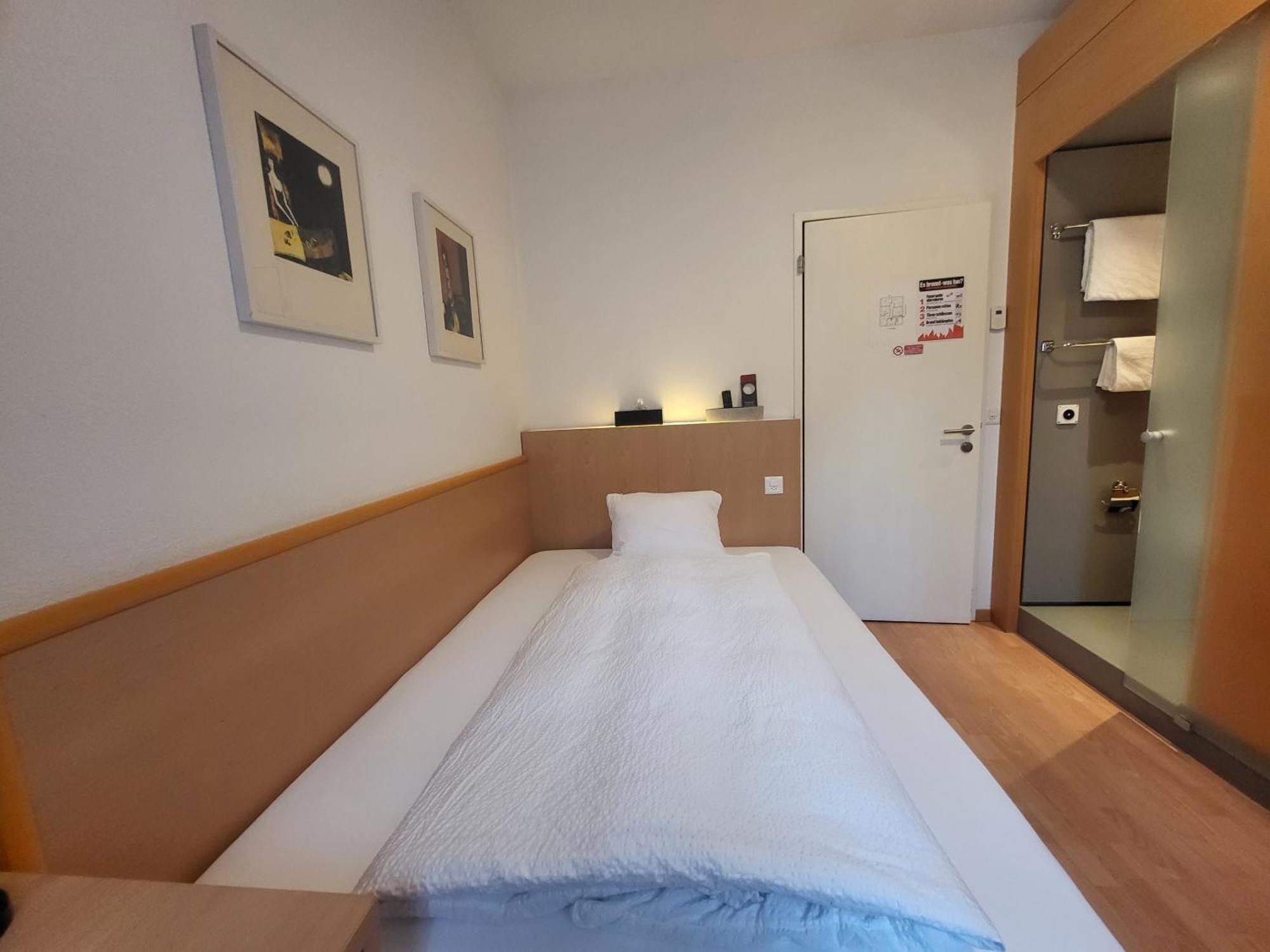 Hotel-Restaurant Eyholz Visp Bilik gambar