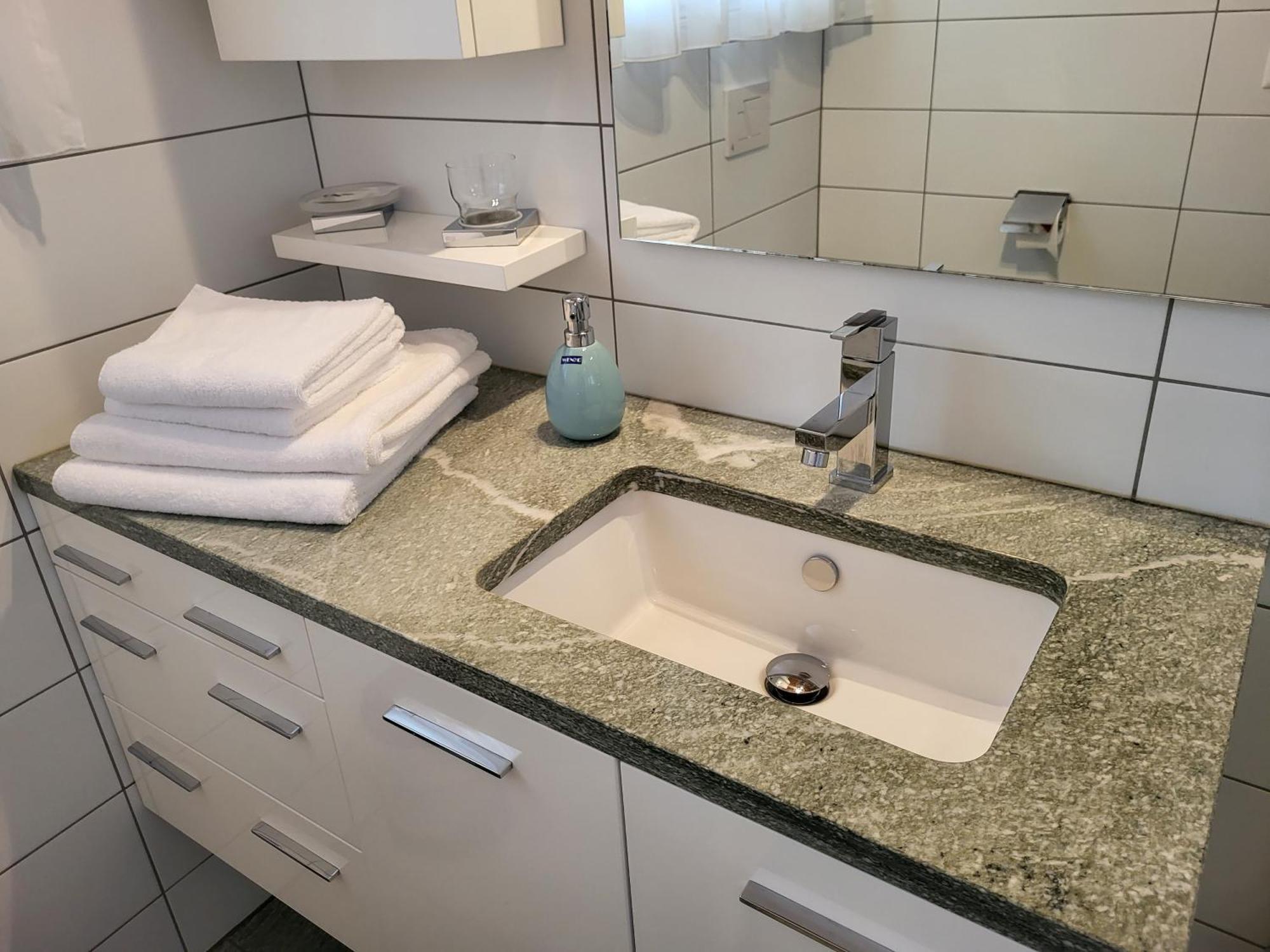 Hotel-Restaurant Eyholz Visp Bilik gambar